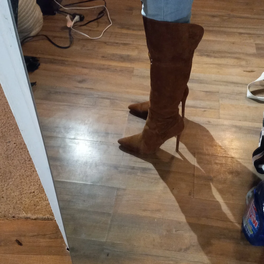 Guess knee high boots - Picture 4 of 4